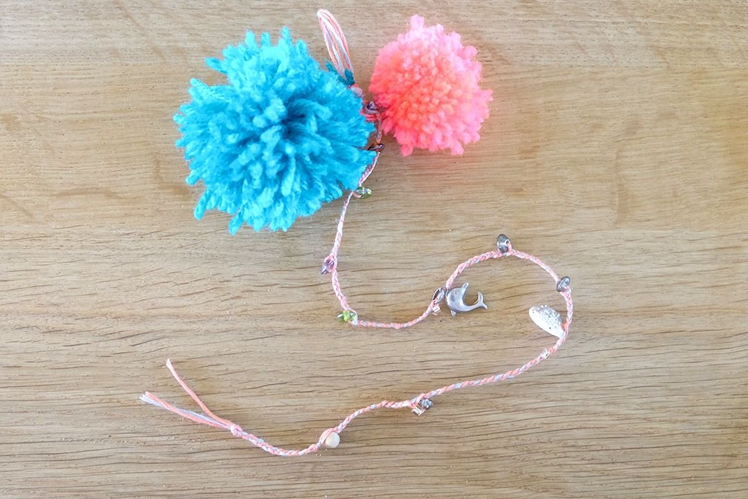 Diy-pompons-chapelet-bohème-panier