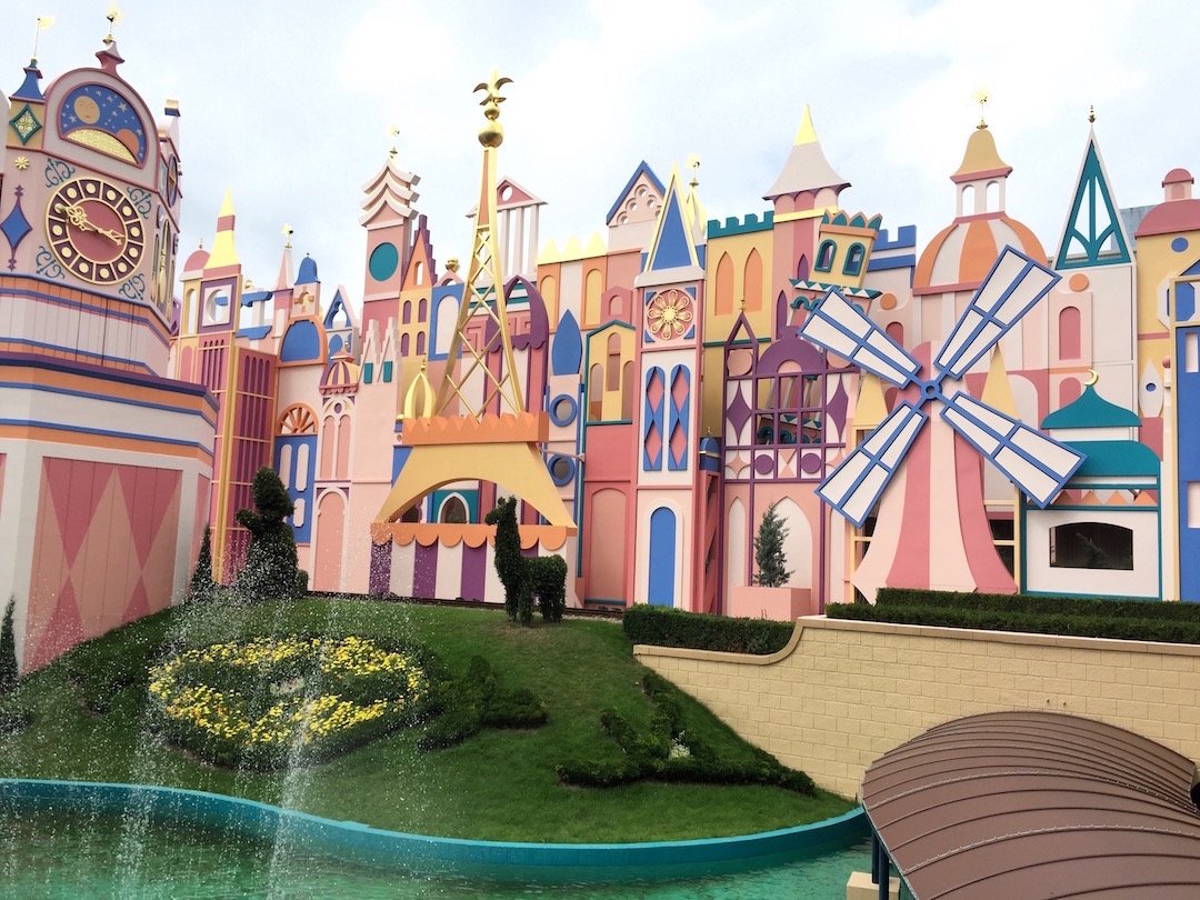Disneyland-paris-mickey-walt-disney-1