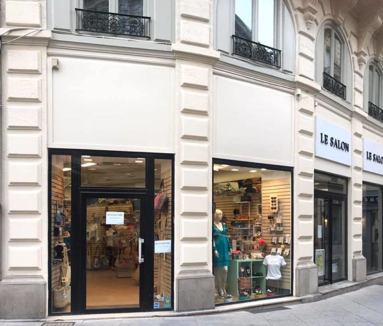 devanture de magasin MBF boutique à Bézier